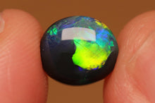 Load image into Gallery viewer, Black Opal 1.30ct - Gold