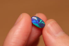 Load image into Gallery viewer, Black Opal 0.95ct - Gold