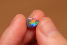 Load image into Gallery viewer, Dark Opal 0.92ct - Gold