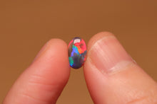 Load image into Gallery viewer, Dark Opal 0.80ct - Gold