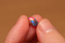 Load image into Gallery viewer, Dark Opal 0.80ct - Gold