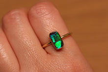 Load image into Gallery viewer, Flash Green Royal Blue Boulder Opal Ring - 18k Gold