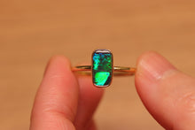 Load image into Gallery viewer, Flash Green Royal Blue Boulder Opal Ring - 18k Gold
