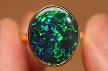 Load image into Gallery viewer, Gem Quality Floral Pattern Black Opal Ring - 18k Gold