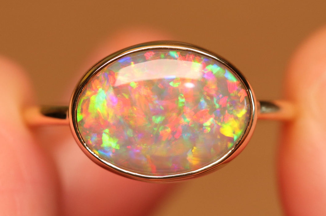 Floral Pattern Gem Crystal Opal Ring - 18k Gold