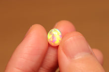 Load image into Gallery viewer, Crystal Opal 0.98ct - 18k Gold
