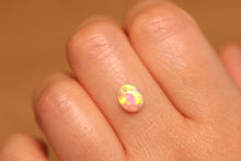 Load image into Gallery viewer, Crystal Opal 0.98ct - 18k Gold
