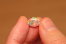Load image into Gallery viewer, Crystal Opal 1.37ct - 18k Gold
