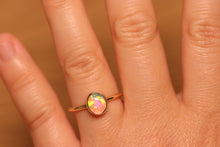 Load image into Gallery viewer, Top Quality Crystal Opal Ring - 18k Gold
