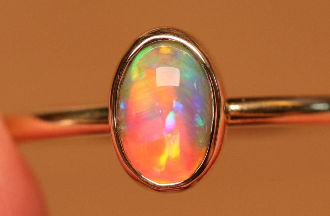 Rolling Flash Pinky Crystal Opal Ring - 18k Gold