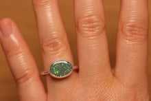 Load image into Gallery viewer, Green Pinfire Pattern Opal Ring - Silver
