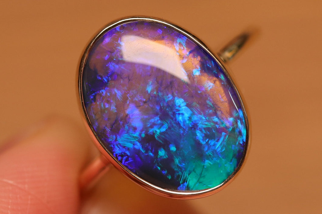 Blue Ocean Crystal Opal Ring (5.18ct) - 9k Gold