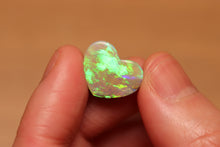 Load image into Gallery viewer, Heart Boulder Opal 5.9ct
