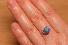 Load image into Gallery viewer, Heart Boulder Opal 2.1ct
