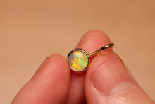 Load image into Gallery viewer, Sunrise Glow Crystal Opal Pendant - 18k Gold
