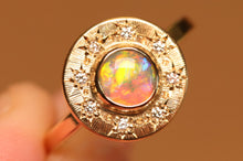 Load image into Gallery viewer, Sunray Halo Pinky Crystal Opal Ring - 18k Gold
