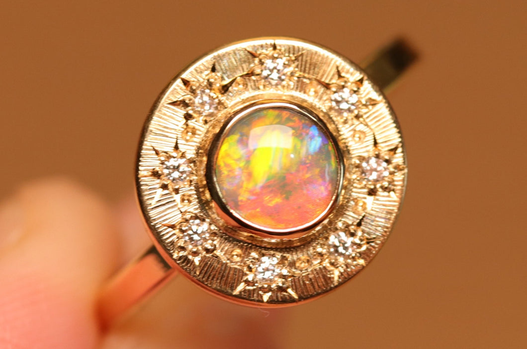 Sunray Halo Pinky Crystal Opal Ring - 18k Gold